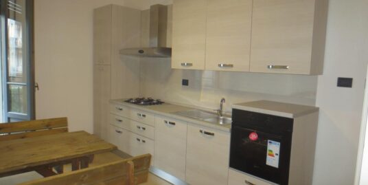 Trilocale 90 mq – 1 Piano Interno – Piazza Aspromonte 43